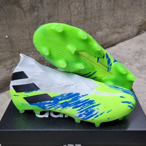 Adidas Nemeziz 19+ FG: Sepatu Sepak Bola untuk Kecepatan dan Kontrol Luar Biasa