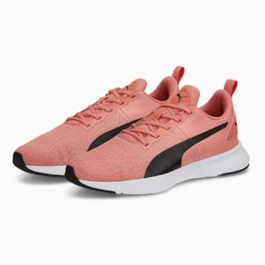 Sepatu Flyer Runner Femme: Pilihan Nyaman untuk Lari Wanita