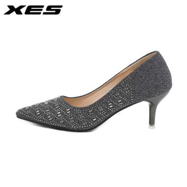 Review Sepatu Heels XES X201-60, Pilihan Terbaik untuk Pesta Wanita