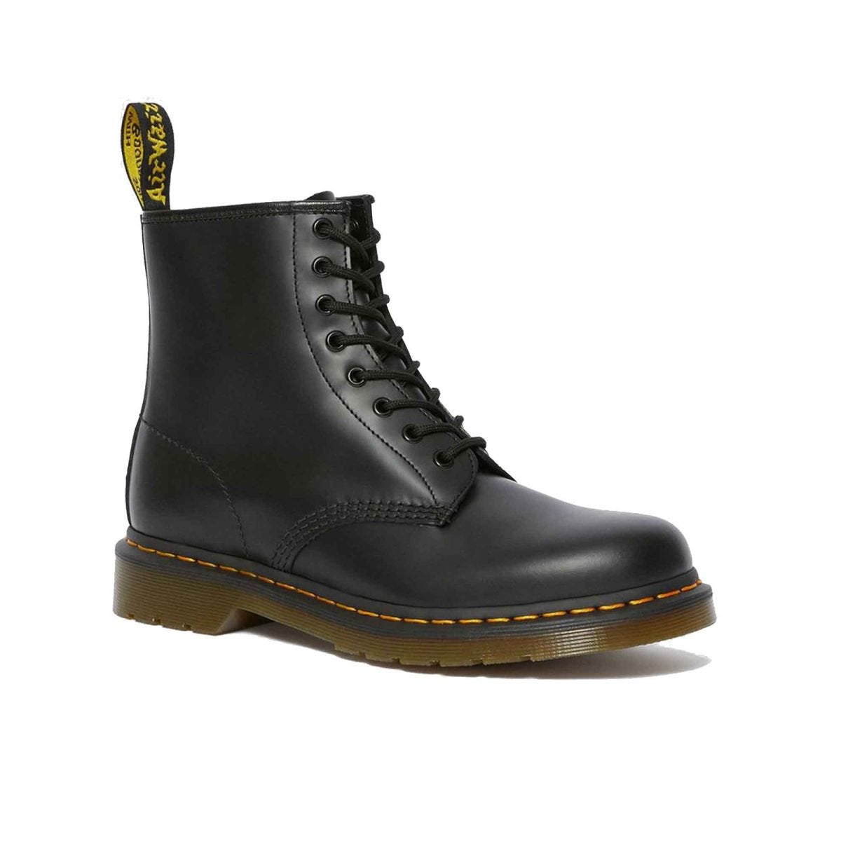 Sepatu Dr. Martens Core Unisex Boots 1460: Desain Ikonik dan Tahan Lama