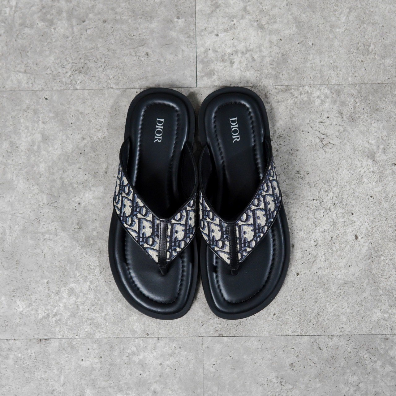 Sandal Termahal Christian Dior Axis: Keanggunan dan Harga Fantastis